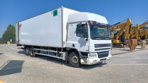 truck CF75IV-FAN 75.360 U 6x2 Space Cab CV457XY 83321